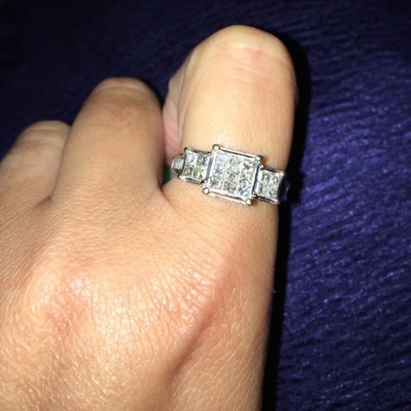 Diamond Ring - Picture 2 of 4